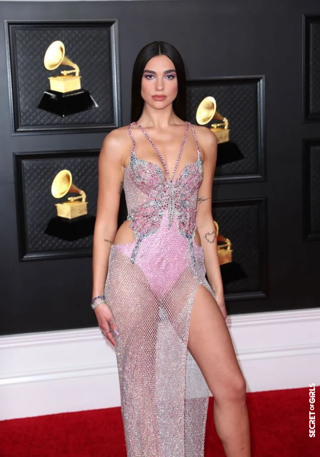 Dua Lipa adopts liquid hair | What Is Liquid Hair, The New Hair Trend Of The Moment (Approved By The Stars)?