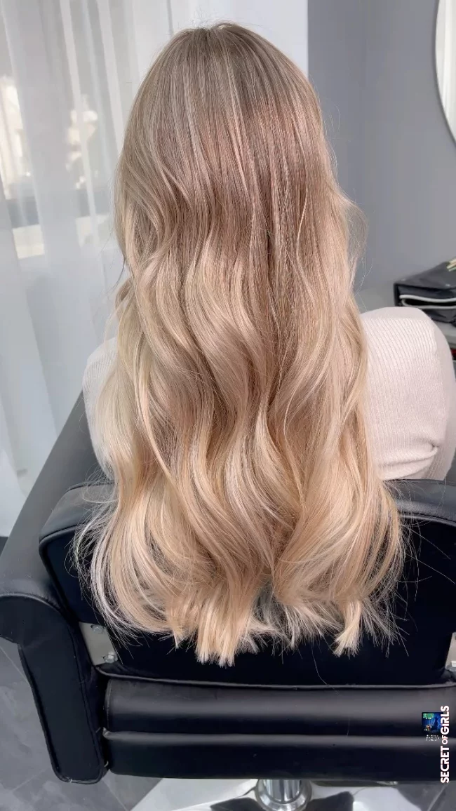French Balayage Shadow Conjures Up A Natural Color Gradient