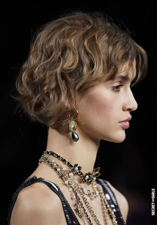 Hairstyle Trend in Spring 2022: The Super Short Bob is So Stylish