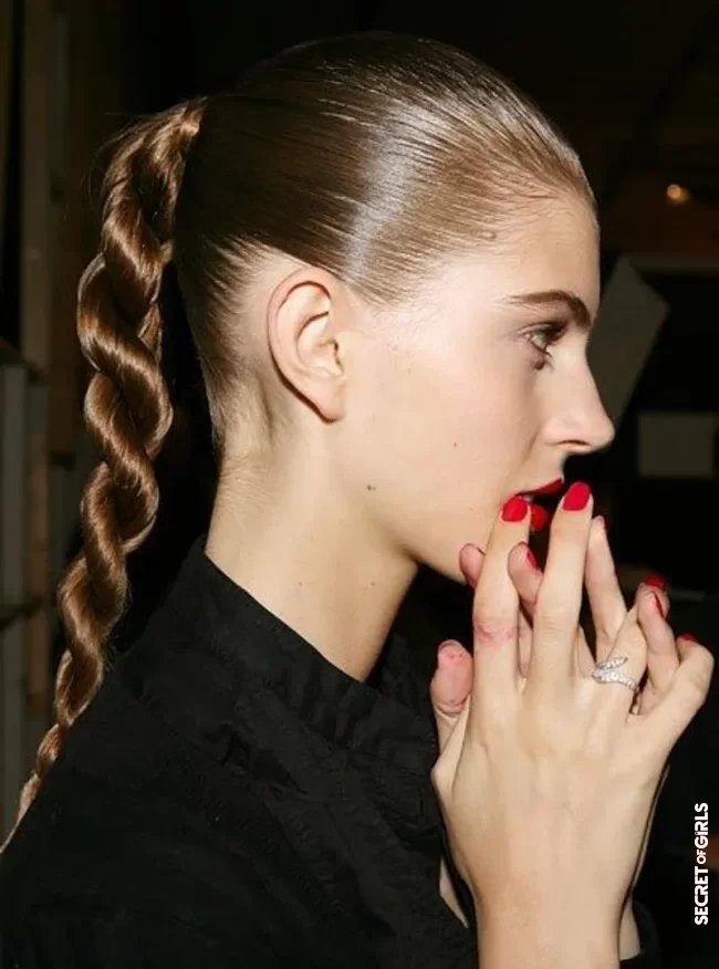 A twisted braid | Quick And Easy Hairstyle: Our Ideas For Busy Mornings