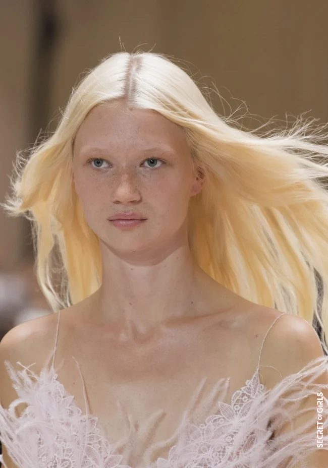 Expensive Blonde: Luxurious Hair Color Trend In Winter 2022