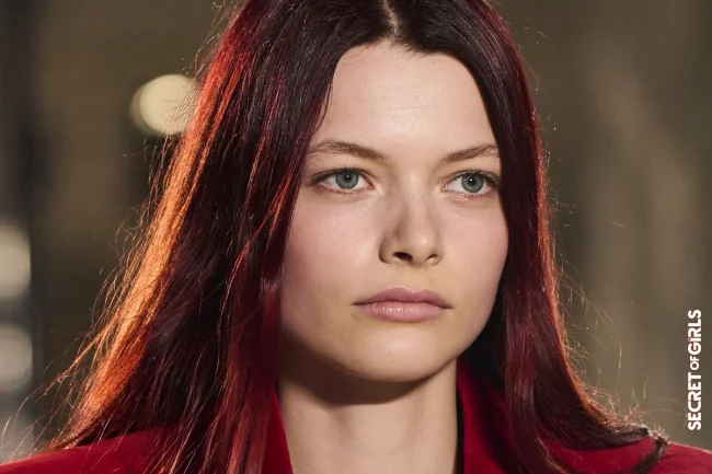 Cherry Red is The Trend Hair Color in Spring
