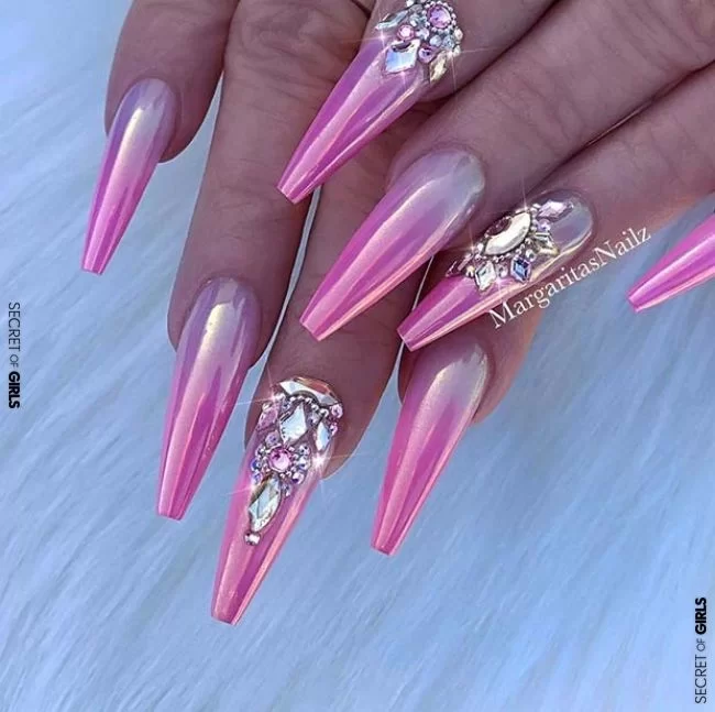 23 Nail Designs and Ideas for Coffin Acrylic Nails 2019
