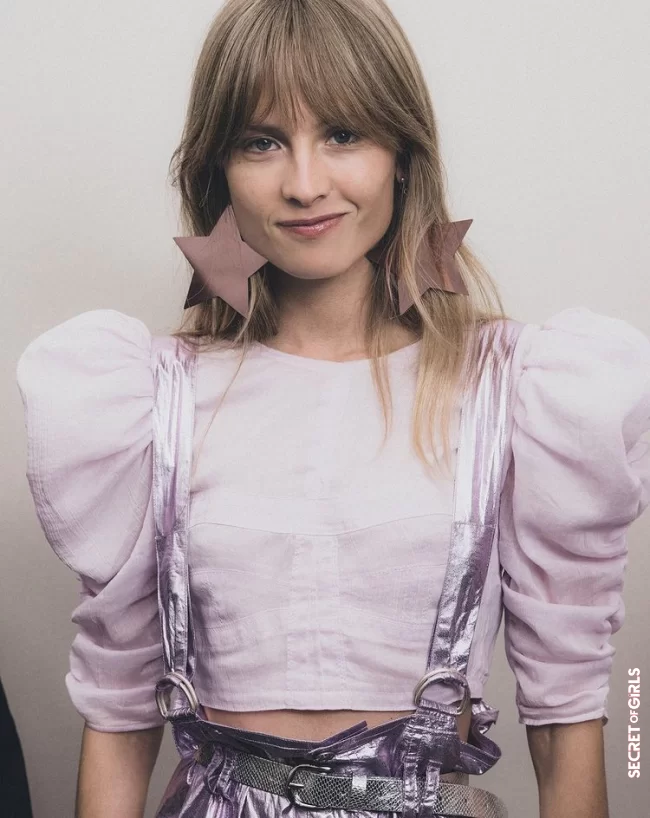 Casual French Girl pony goes perfectly with Isabel Marant's boho look | New Hairstyle? French Girl Bangs Are The Hottest Hairstyle Trend In Summer 2021