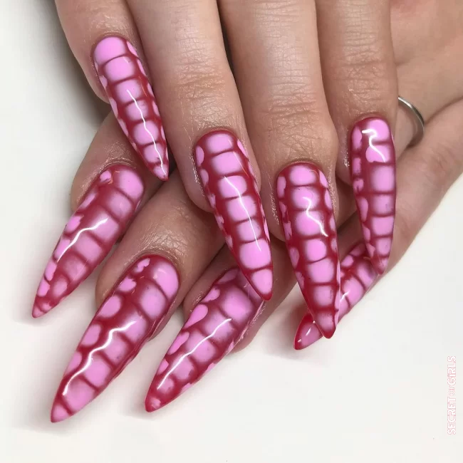 Natasha Blake, aka Fuego Nails, raves about snake patterns | Nail art 2021 - We have been waiting for these designs