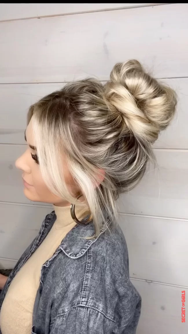 Messy bun tutorial in the video | HAIR STYLING TIPS: Messy Bun: The Ultimate Guide