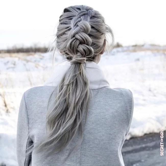 The Dutch half ponytail | 8 perfect braids to enhance your gray hair