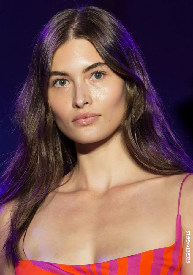 4. Hair color trend for brown hair: Luxe brunette | Brown Hair: These are Most Important Hair Color Trends for 2022