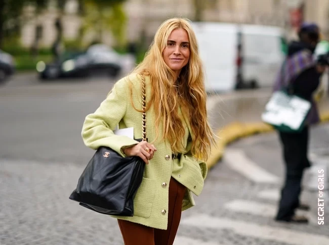 Street style icon Blanca Miro wears a warm golden blonde | Hairstyle trend: Stars are now wearing warm blonde