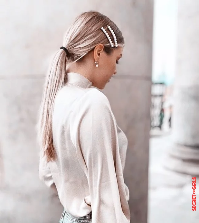 Low ponytail with hair clips | Hair Clip Hairstyles: 11 Looks with The Trend Accessory 2022