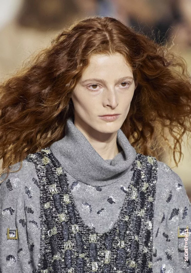 Hairstyle trend: How to style Botticelli Waves correctly in spring 2022? | For Romantics: Botticelli Waves are The Elegant Hairstyle Trend for Long Hair