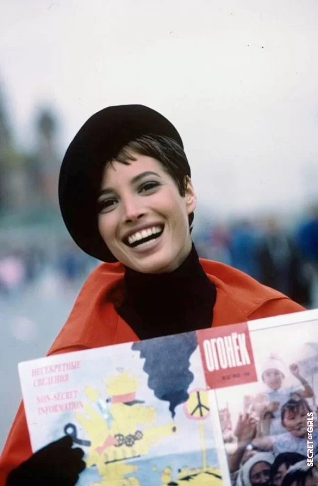 Christy Turlington with a pixie cut in the 90s | These 11 Short Hairstyles Are The Most Beautiful Of All Time - And The Ultimate Inspiration For The Next Hairdresser Visit