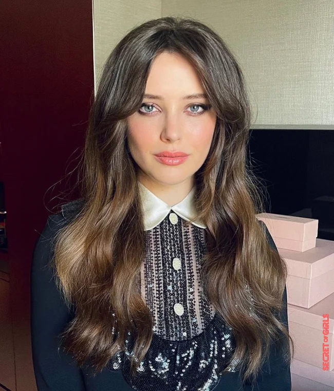 2. Thick, Wavy Hair: Curtain Bangs | These Are The Perfect Bangs For Your Hair Structure