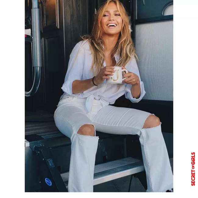 That is why yellow blonde has what it takes to become a hairstyle trend for summer 2021 | Oh Dear! Jennifer Lopez Is Making Yellow Blonde The Hairstyle Trend Again