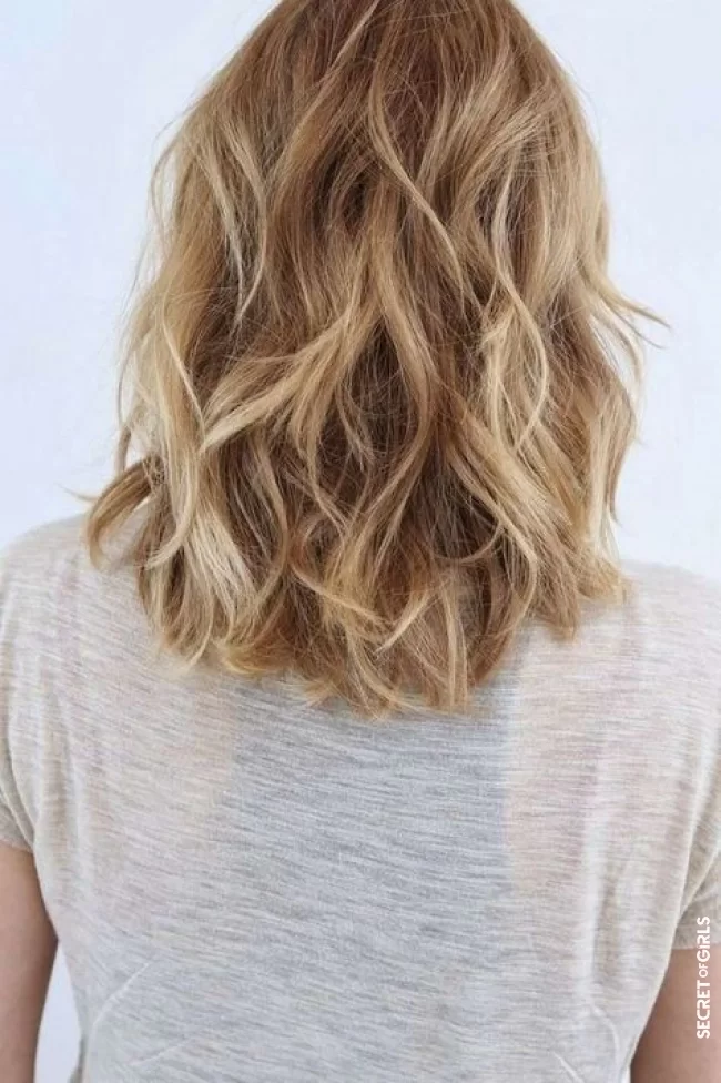 For the step cut | Most beautiful lightning hairstyles to delay a visit to the hairdresser