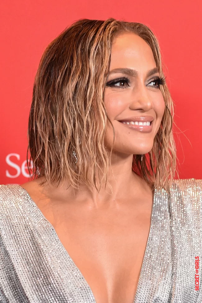 Jennifer Lopez: She Looks 20 Years Younger Thanks To These 8 Beauty Tips