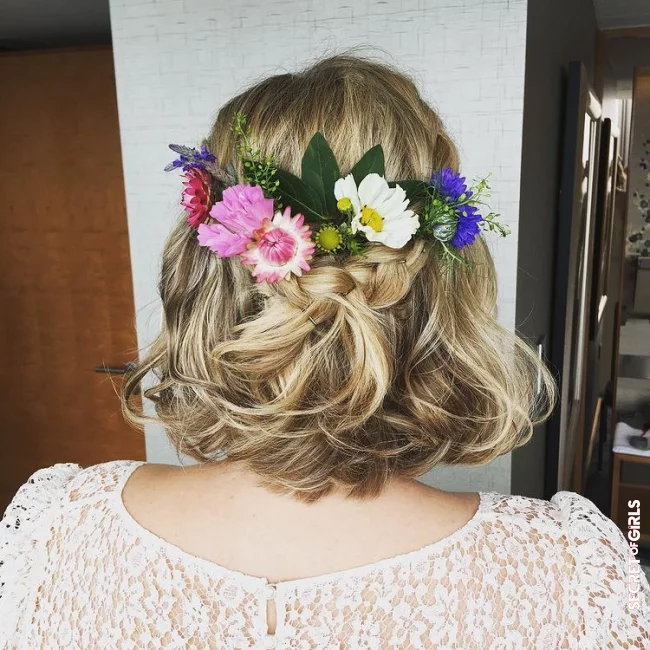 Boho hairstyles for short hair with floral accessories | Bridal Hairstyle for Short Hair: Most Beautiful Styling Ideas for Your Wedding