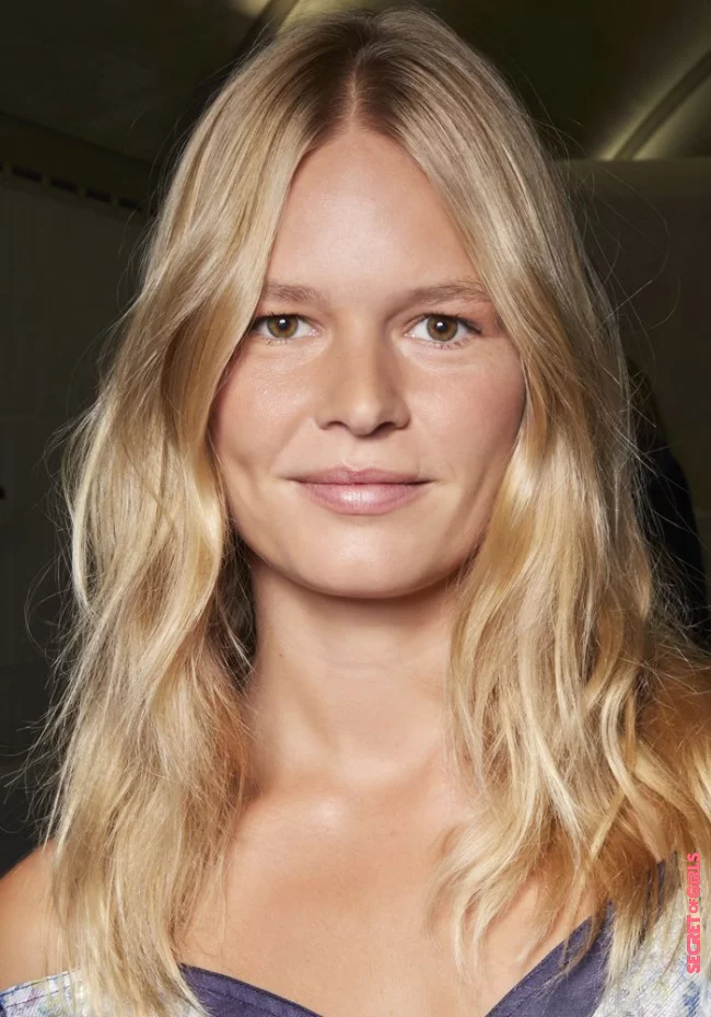 2. Hair color trend: Beach Girl Blonde | These are 3 Most Beautiful Blonde Tones from The Runway