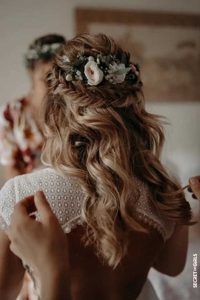 A feminine hairstyle | Wedding: Bohemian Bridal Hairstyles Spotted On Pinterest