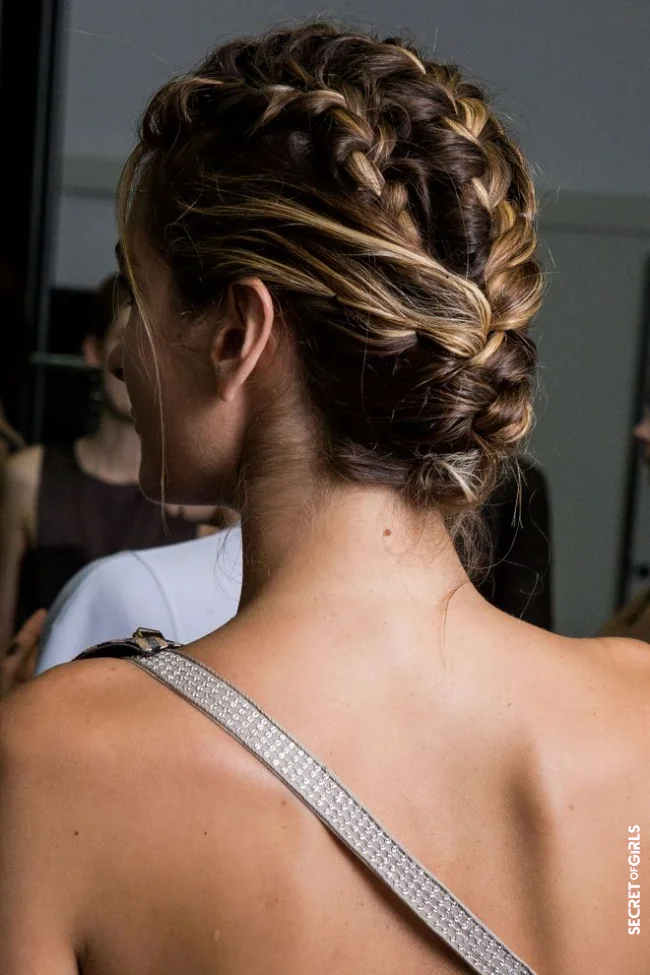 Braided bun | Valentine's Day hairstyle: Our Romantic, Chic And Easy Ideas