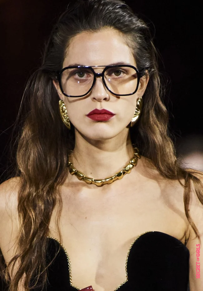Makeup Trend In Autumn 2023: Dark Red Lipstick Like At Saint Laurent