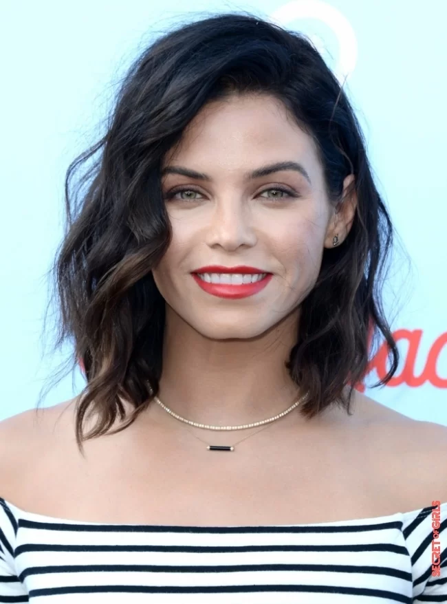 Like Jenna Dewan, go for the asymmetrical parting to camouflage the harsh features of the face | 30 hairstyles that slim the face