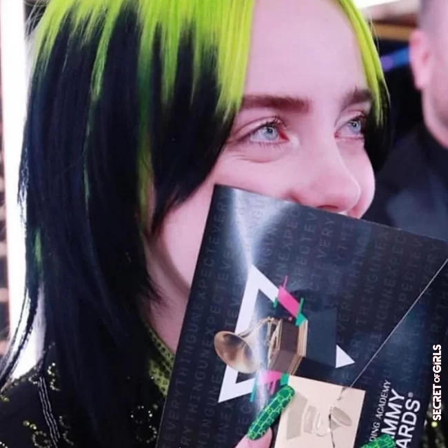 The neon green approach has long been Billie Eilish's signature look | Trend hairstyle for the brave: This is how cool "reverse contrast" hair looks