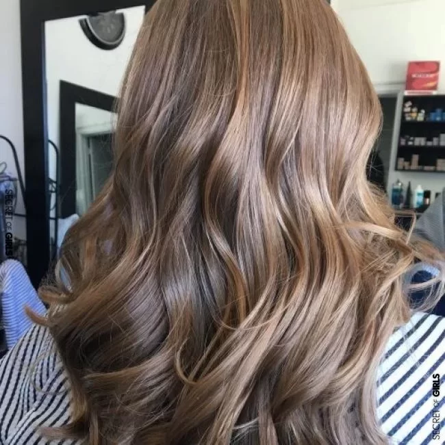 18 Long Wavy Hair Ideas That Are Freaking Hot