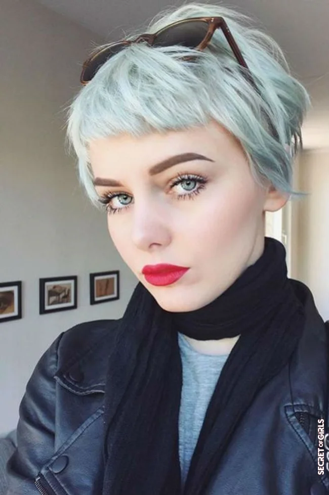 Graphic pixie | Trendy Back to School Hairstyles 2021: These Haircuts Are Going To Kill The Fall!