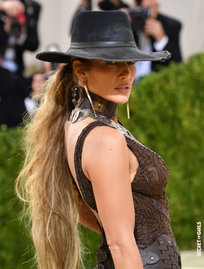 (Very) Long Hair Is The Hairstyle Trend Of The Hour (As The Met Gala 2021 Proves)