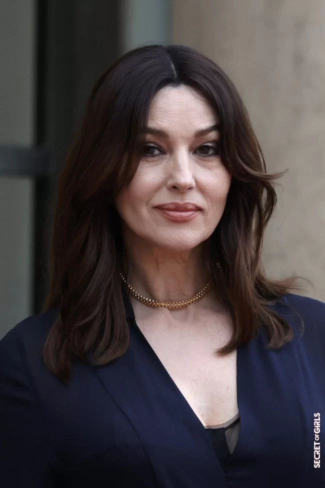 3. A long pony that frames the face | Most Beautiful Hairstyle For Women Over 50 From Monica Bellucci