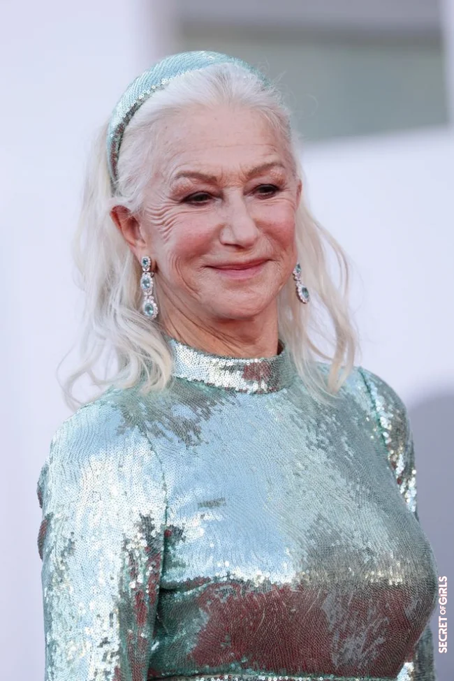 Helen Mirren's mid-length white hair | Mid-Length Hair For Women After 60 Years Old: What Hairstyle To Adopt?