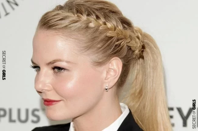 14 Cute & Romantic Side Ponytail Ideas for Long Hair