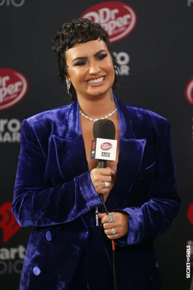 Demi Lovato | 20 Celebrity Hairstyles That Have Marked The Year 2021