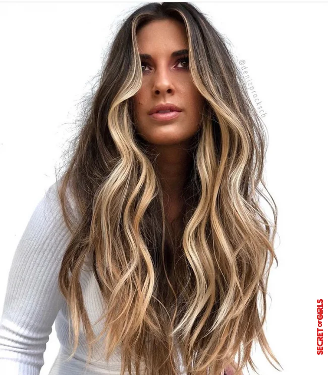 Money Piece Hair | Long Hairstyles: 20 Beautiful Styles For Spring 2022!