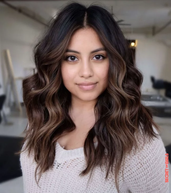 Expensive Brunette: Let the pro do it or color it yourself? | Expensive Brunette is The Prettiest Hair Color for Spring