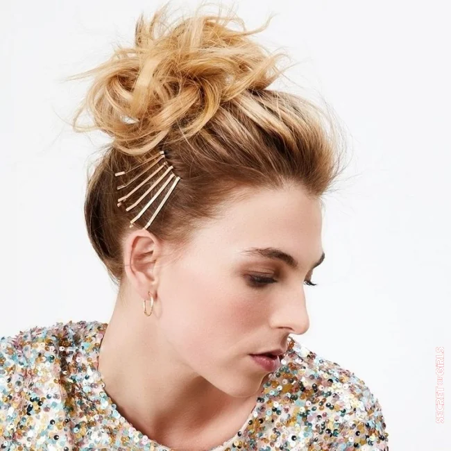 Chignon bun by Interl&egrave;de | Hair Trends 2023: The Must Haircuts For Fall-Winter