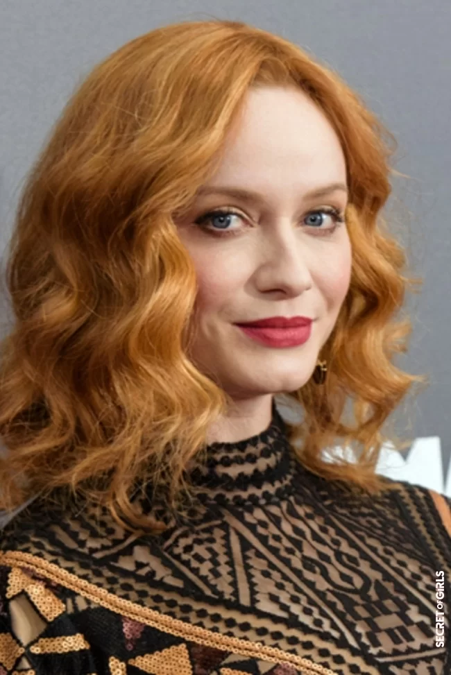 Christina Hendricks' light red | Fall for the "copper hair", the new trendy hair color this winter
