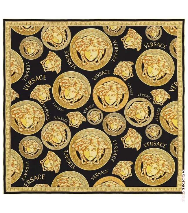 Versace silk scarf | Silk scarves: How we wear the trend accessories now?