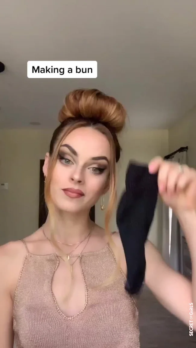 How to make a chignon bun with a sock? | Here's How To Use A Belt And A Sock To Style Your Hair