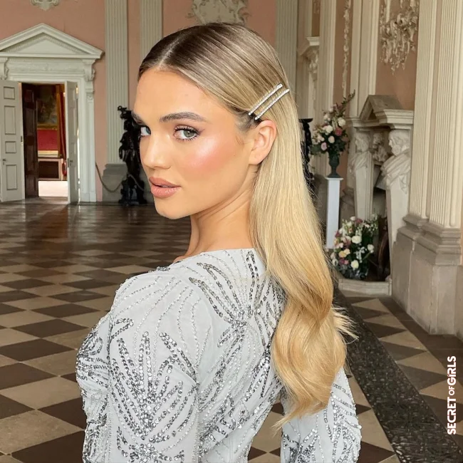 Narrow clasps for sliding and clipping | Hairstyle Trend Hair Clips: These Looks Are Both Practical And Stylish
