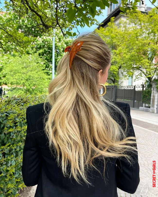Half-up look | Hairstyle Trend Hair Clips: These Looks Are Both Practical And Stylish