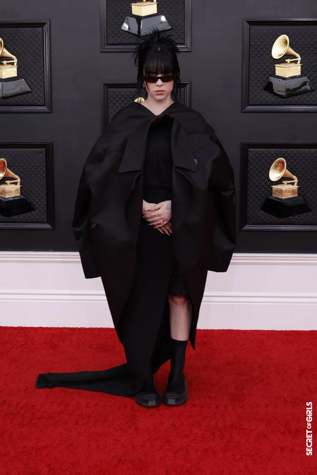 Billie Eilish is Sporting A '90s Hairstyle Like Gothic Spice Girl at the 2022 Grammys