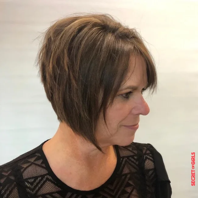 Frayed, layered bob with a short nape | Bob With A Short Neck: 5 Ways To Wear The Trend Hairstyle 2023!