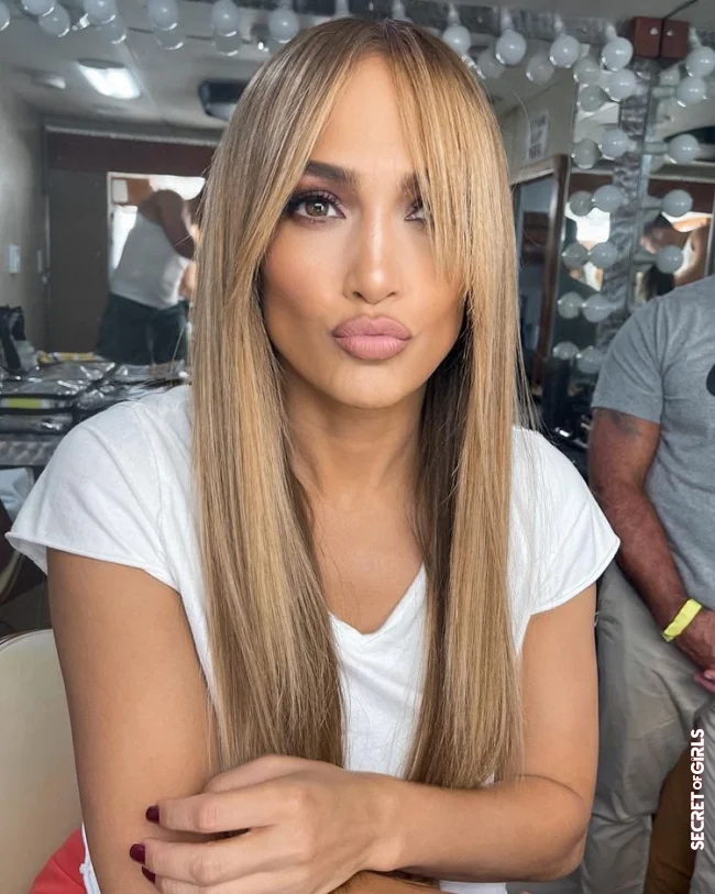 Smooth and shiny: Jennifer Lopez is setting a hairstyle trend for autumn 2021 with Shiny Hair | Shiny Hair Like Jennifer Lopez: This Hairstyle Trend Makes For The Shiniest Hair Ever