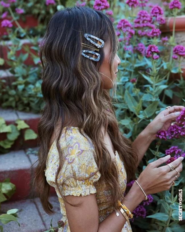 5. Open hair with bobby pins | Style The Hair Off The Face: Most Beautiful Summer Hairstyles