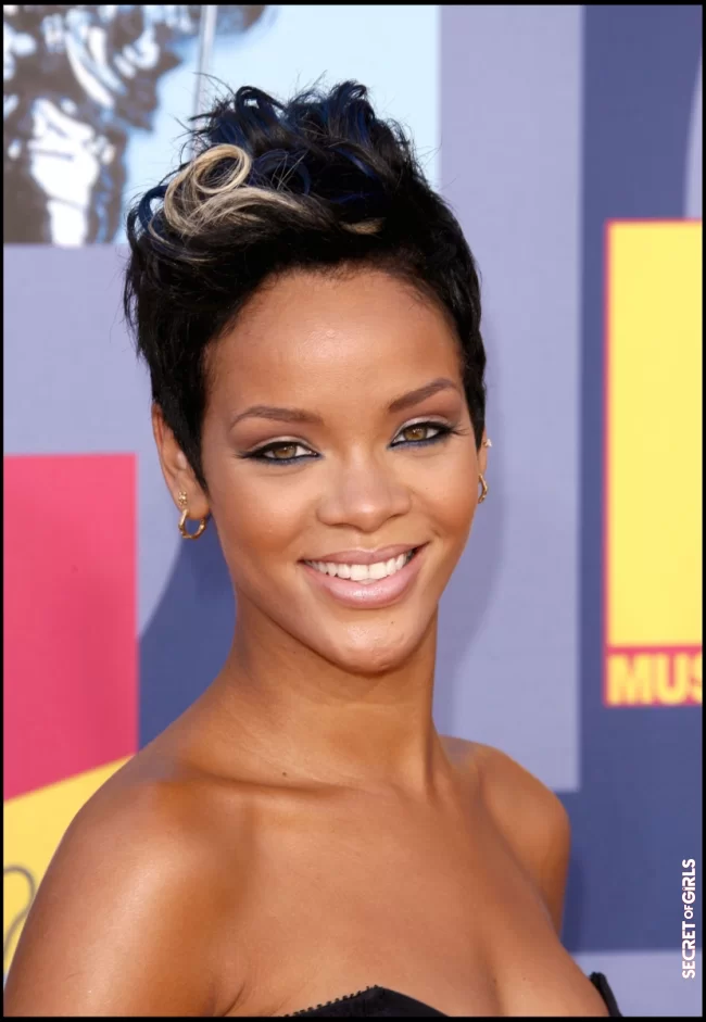 Rihanna dares the blonde and blue locks on a pixie cut at the MTV Music Awards in 2008 | Rihanna's All Hairstyles So Far - Discover Rihanna's Hair Evolution