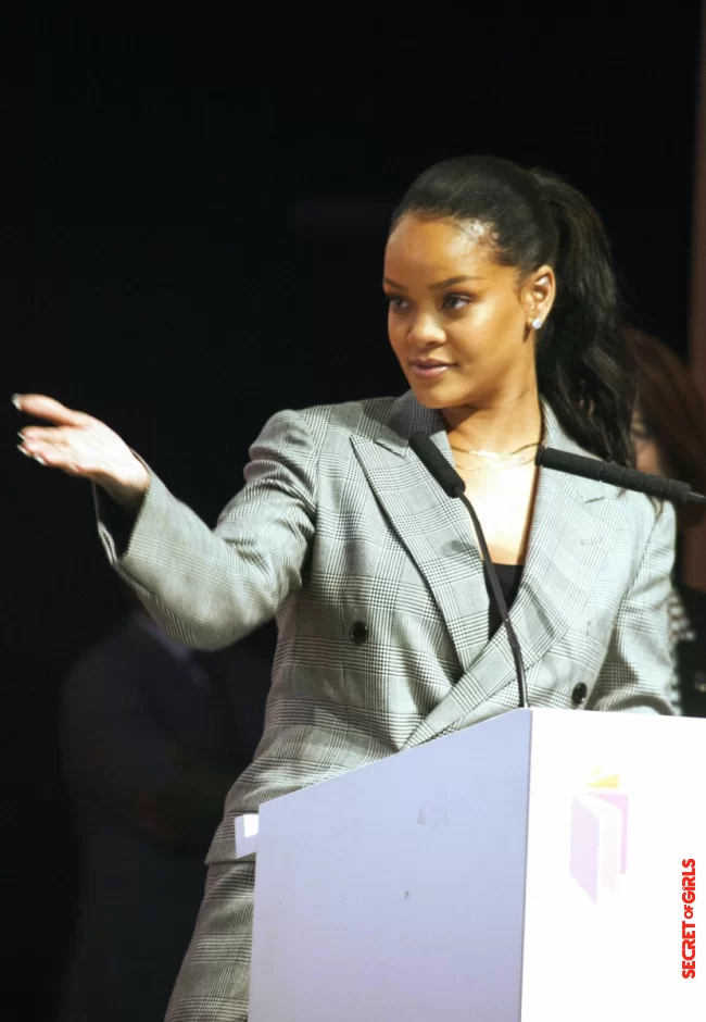 A sophisticated ponytail for a meeting in Senegal with Emmanuel Macron in February 2018. | Rihanna's All Hairstyles So Far - Discover Rihanna's Hair Evolution