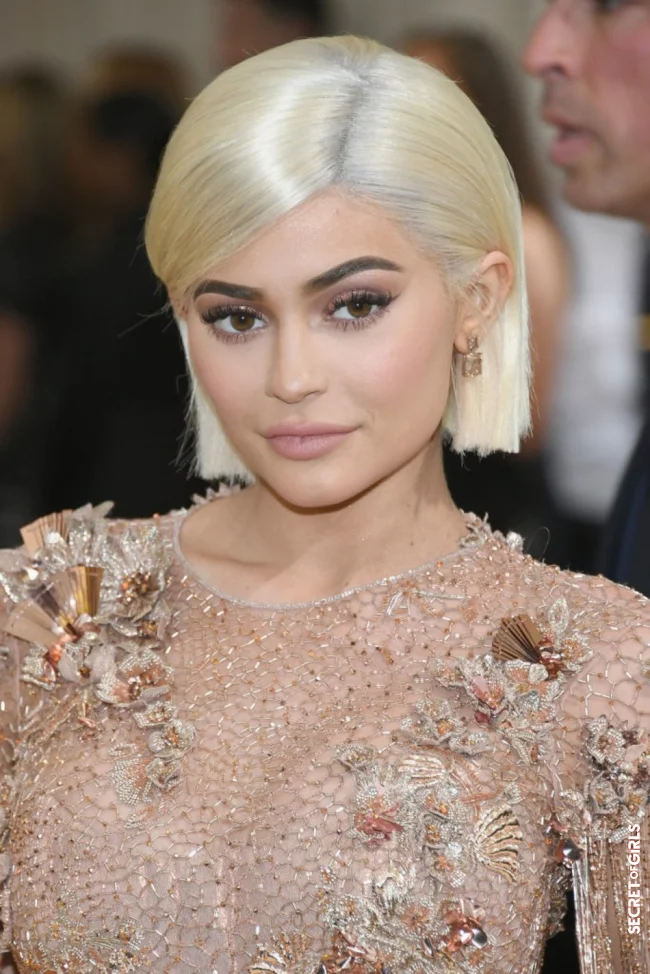 Short hydrogen blonde bob | Short Bob: You Should Dare These 16 Trend Hairstyles Now