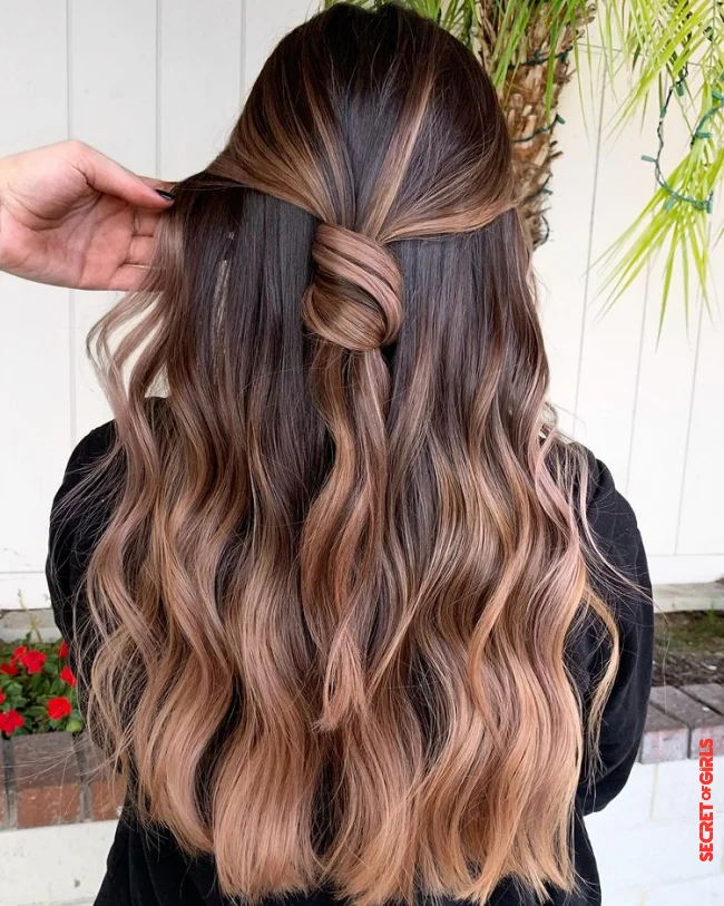 Hairstyles for thick hair: Setting highlights with balayage | Hairstyles For Thick Hair: These 5 Cuts And Styles Put Your Head Of Hair In The Limelight